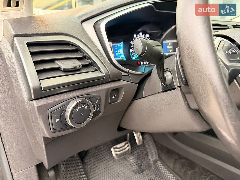 Седан Ford Fusion 2015 в Виннице