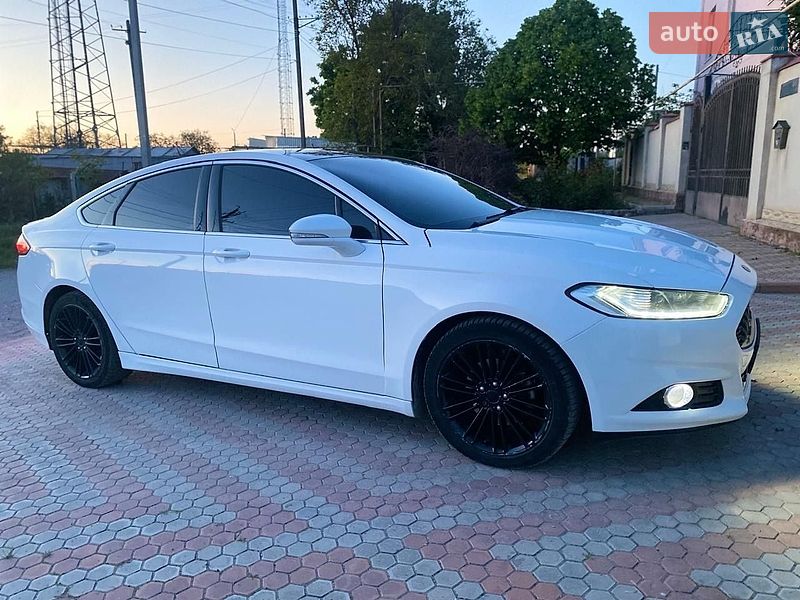 Седан Ford Fusion 2015 в Одесі