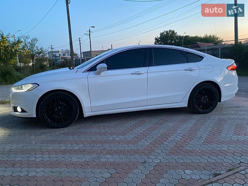 Седан Ford Fusion 2015 в Одесі