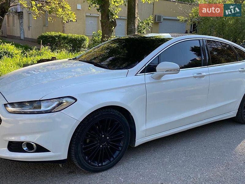 Седан Ford Fusion 2015 в Одесі