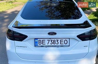 Седан Ford Fusion 2015 в Одесі