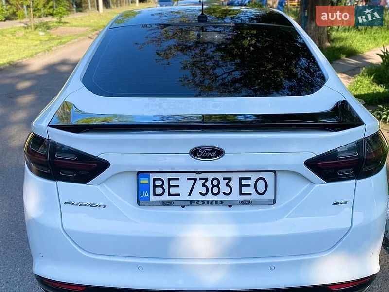 Седан Ford Fusion 2015 в Одесі