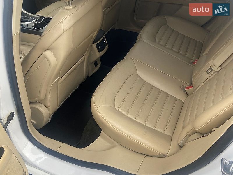 Седан Ford Fusion 2015 в Одесі