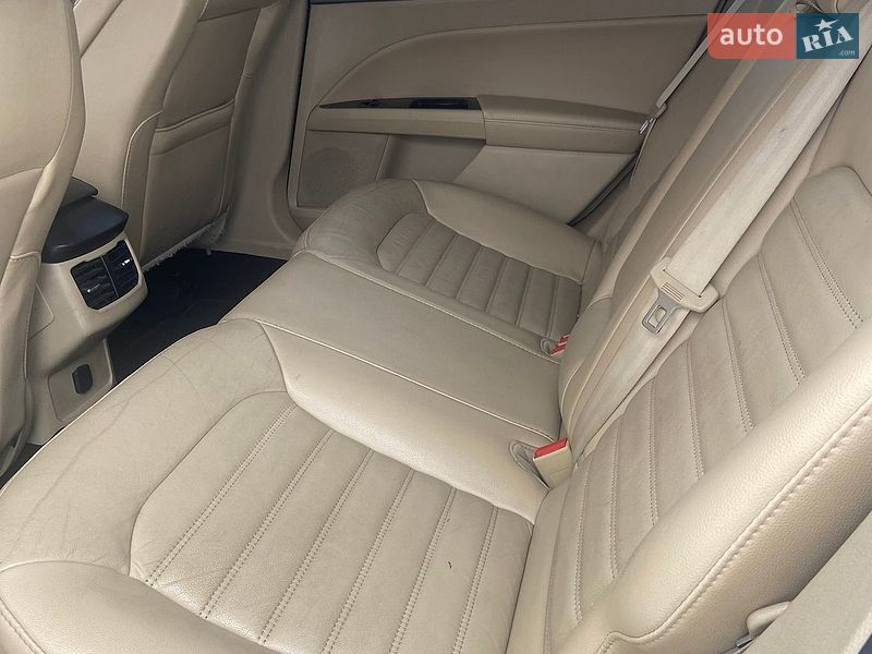 Седан Ford Fusion 2015 в Одесі