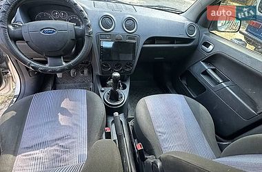 Хэтчбек Ford Fusion 2005 в Запорожье