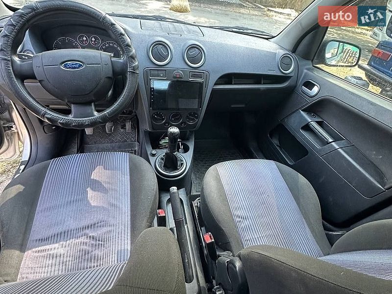 Хэтчбек Ford Fusion 2005 в Запорожье