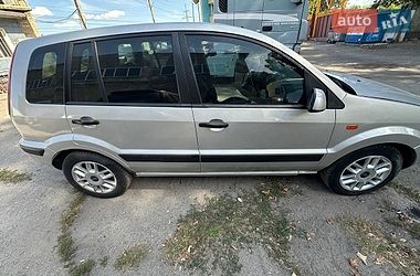 Хэтчбек Ford Fusion 2005 в Запорожье