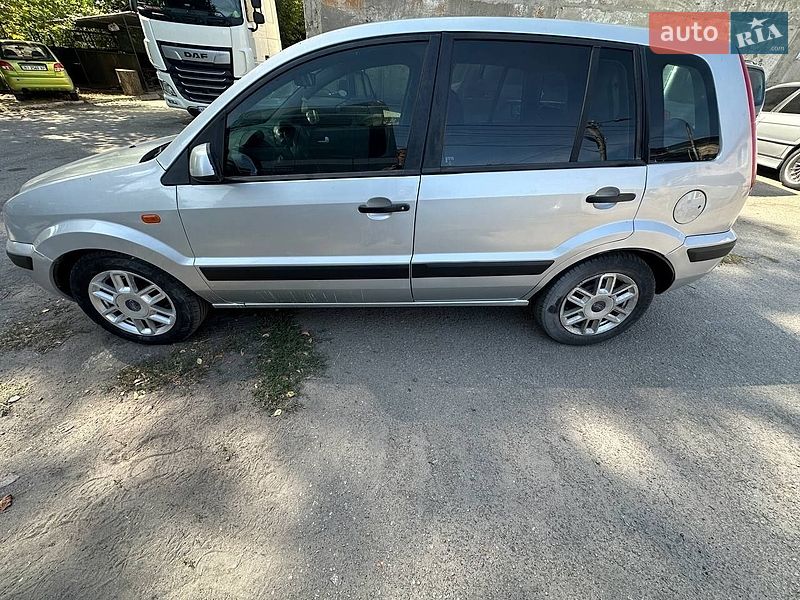 Хэтчбек Ford Fusion 2005 в Запорожье