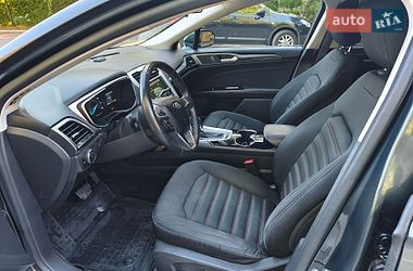 Седан Ford Fusion 2015 в Дрогобыче