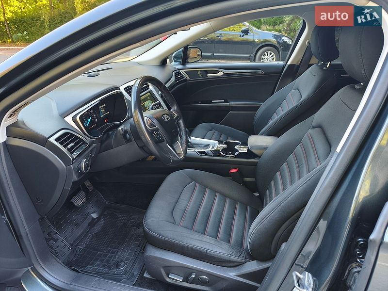 Седан Ford Fusion 2015 в Дрогобыче