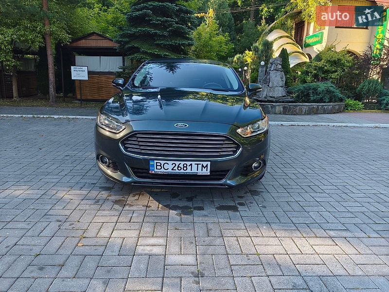 Седан Ford Fusion 2015 в Дрогобыче