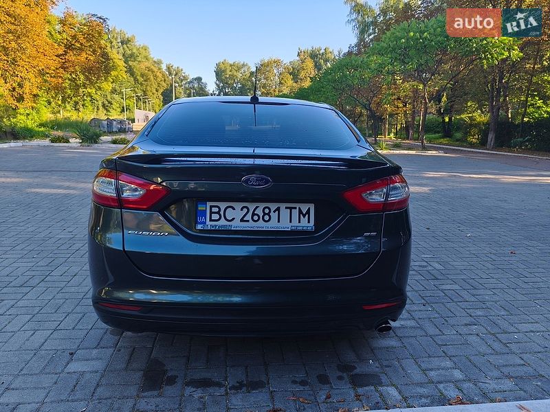 Седан Ford Fusion 2015 в Дрогобыче