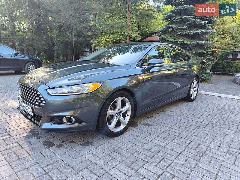 Седан Ford Fusion 2015 в Дрогобыче