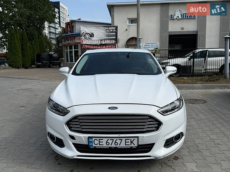 Седан Ford Fusion 2015 в Чернівцях