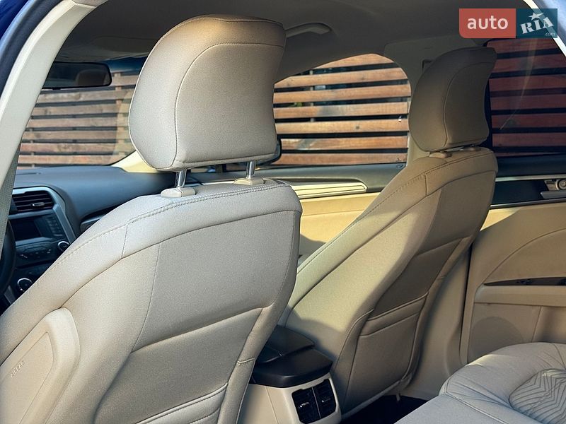 Седан Ford Fusion 2016 в Одессе