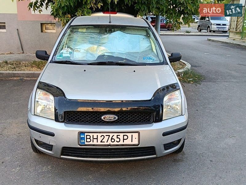 Хэтчбек Ford Fusion 2003 в Измаиле