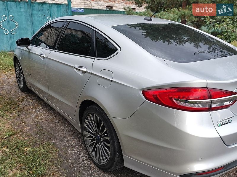 Седан Ford Fusion 2017 в Краснограде