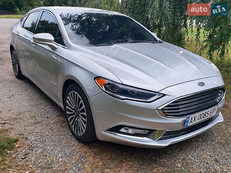 Седан Ford Fusion 2017 в Краснограде