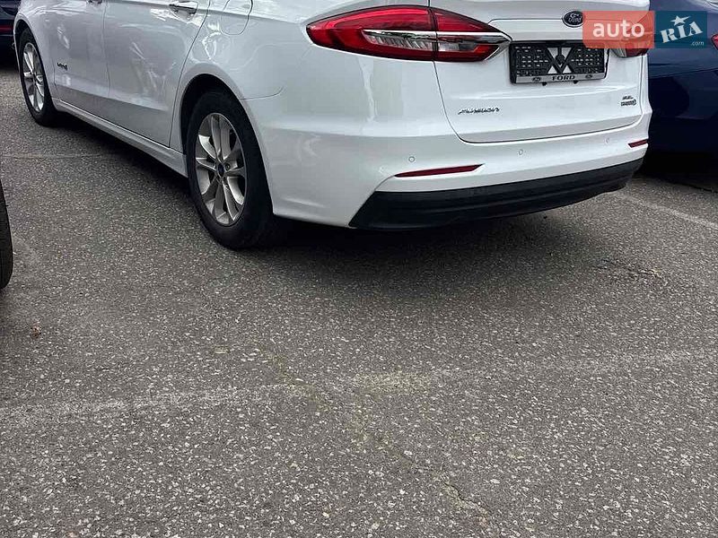 Седан Ford Fusion 2019 в Ізмаїлі фото 3 Седан Ford Fusion 2019 в Ізмаїлі