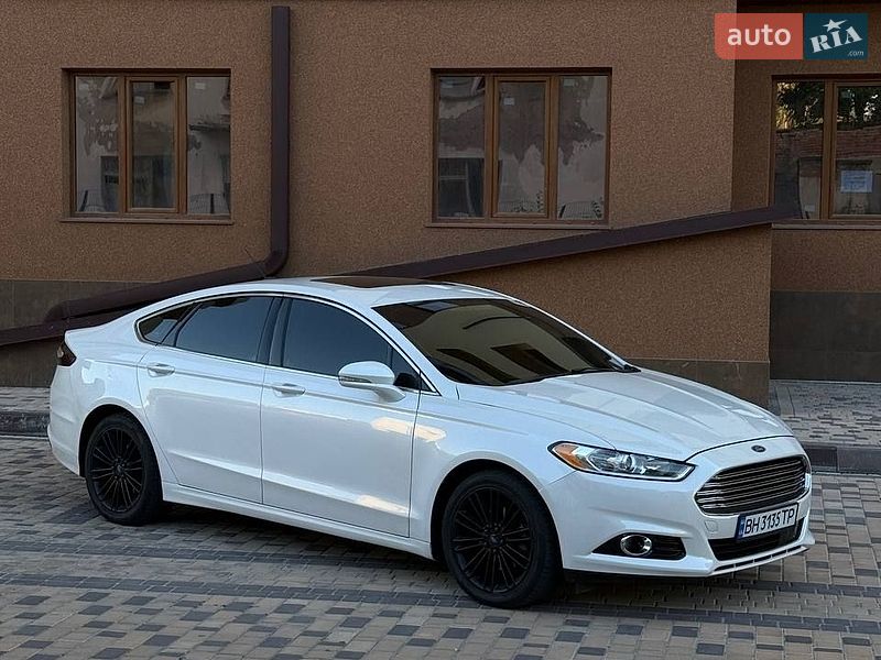 Седан Ford Fusion 2016 в Измаиле