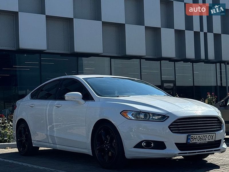 Седан Ford Fusion 2015 в Одесі