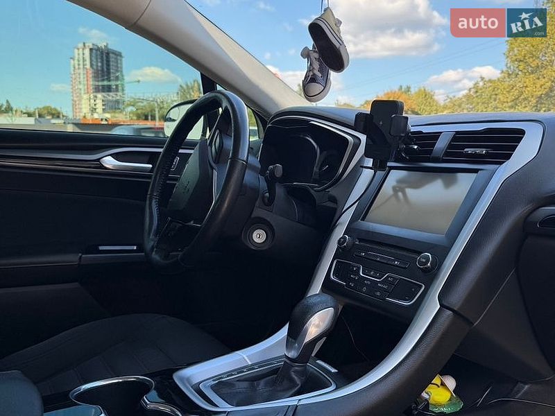 Седан Ford Fusion 2015 в Одесі