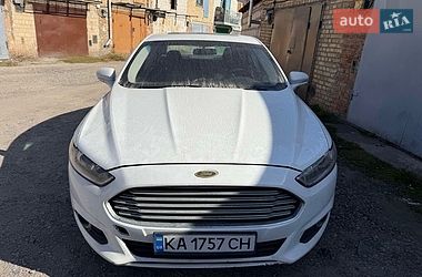 Ford Fusion 2015