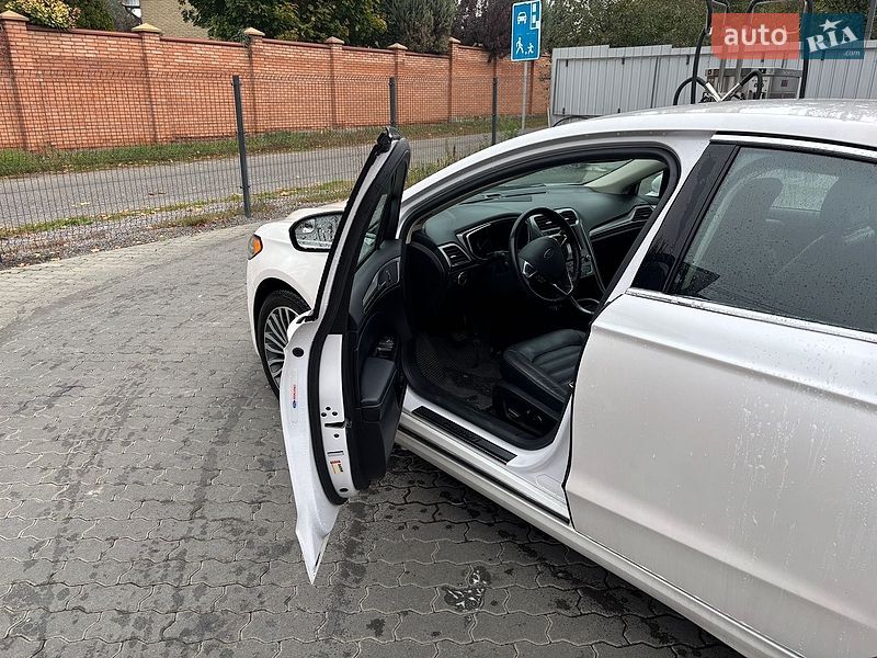 Седан Ford Fusion 2017 в Луцке
