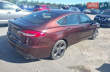 Седан Ford Fusion 2017 в Львове