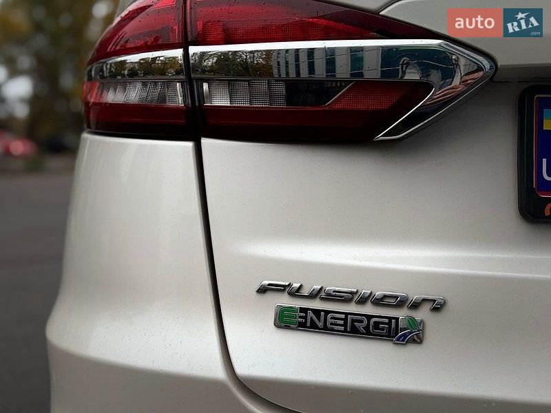 Седан Ford Fusion 2019 в Кривому Розі