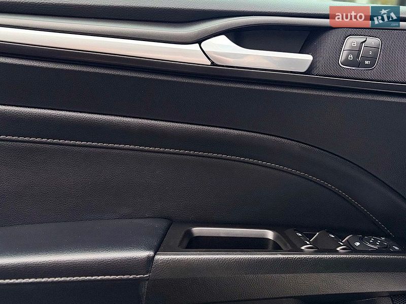 Седан Ford Fusion 2019 в Кривому Розі