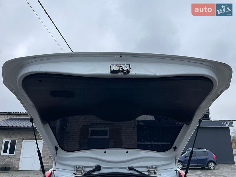 Хэтчбек Ford Fusion 2012 в Баре фото 41 Хэтчбек Ford Fusion 2012 в Баре