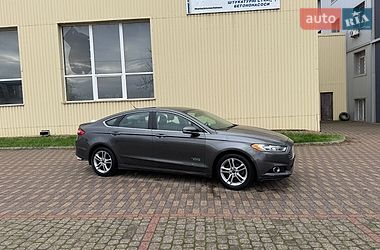 Ford Fusion  2016