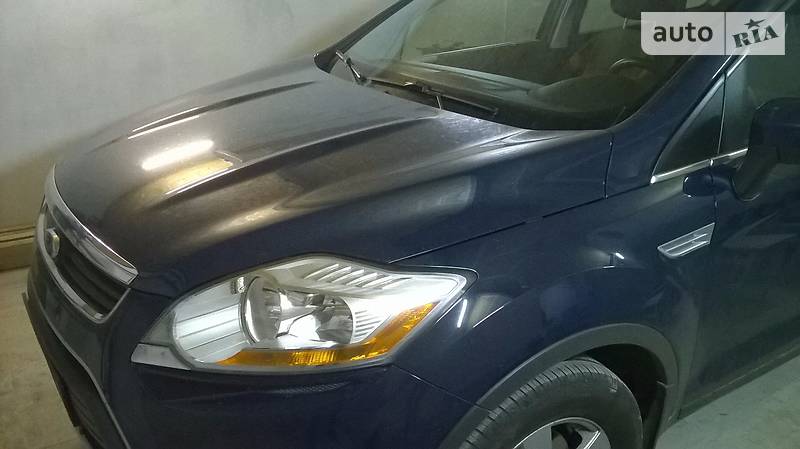 Ford Kuga 2011 года