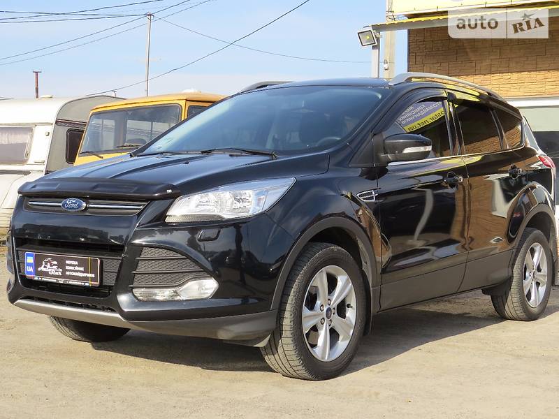 Ford Kuga 2015 года