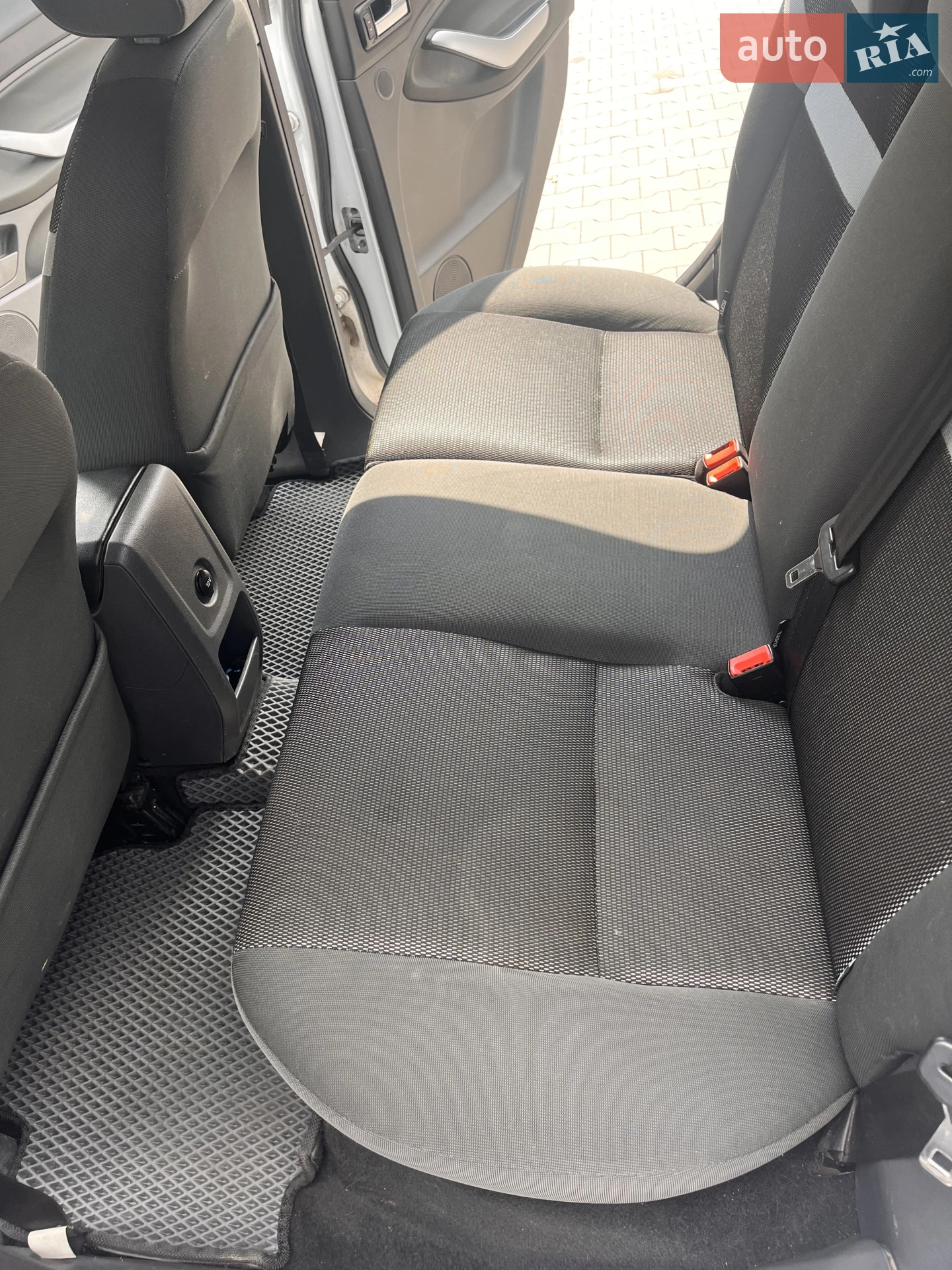 Ford Kuga 2012 VIN WF0RXXGCDRCC24664 фото оголошення 8 з 12