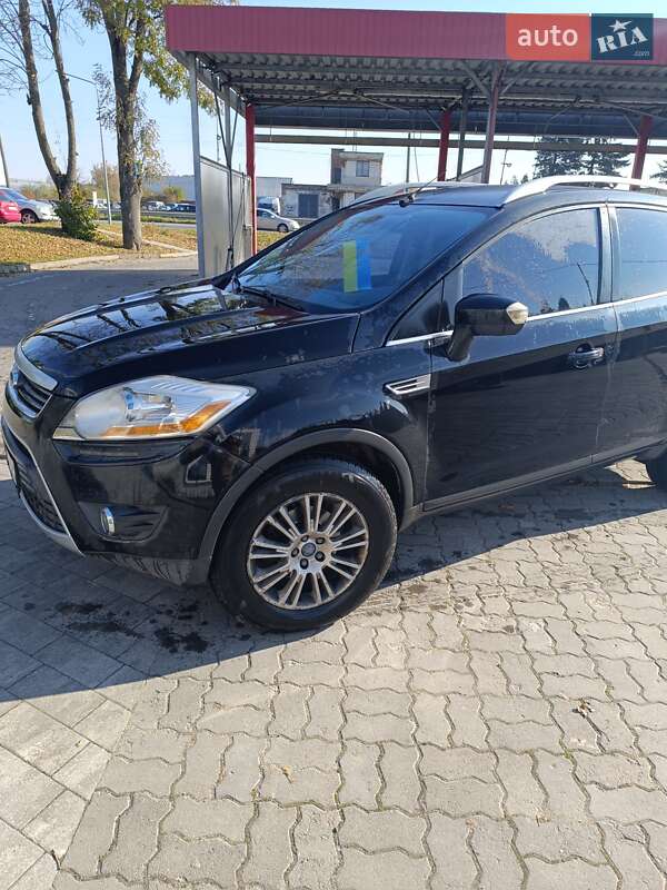 Позашляховик / Кросовер Ford Kuga