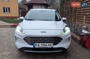 Ford Kuga  2021