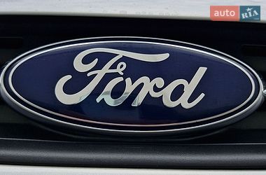 Позашляховик / Кросовер Ford Kuga 2013 в Києві