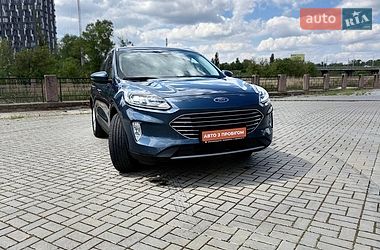 Ford Kuga  2021