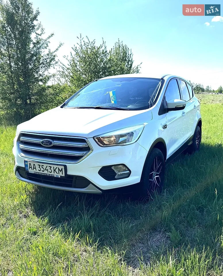 2019 Ford Kuga - фото 1