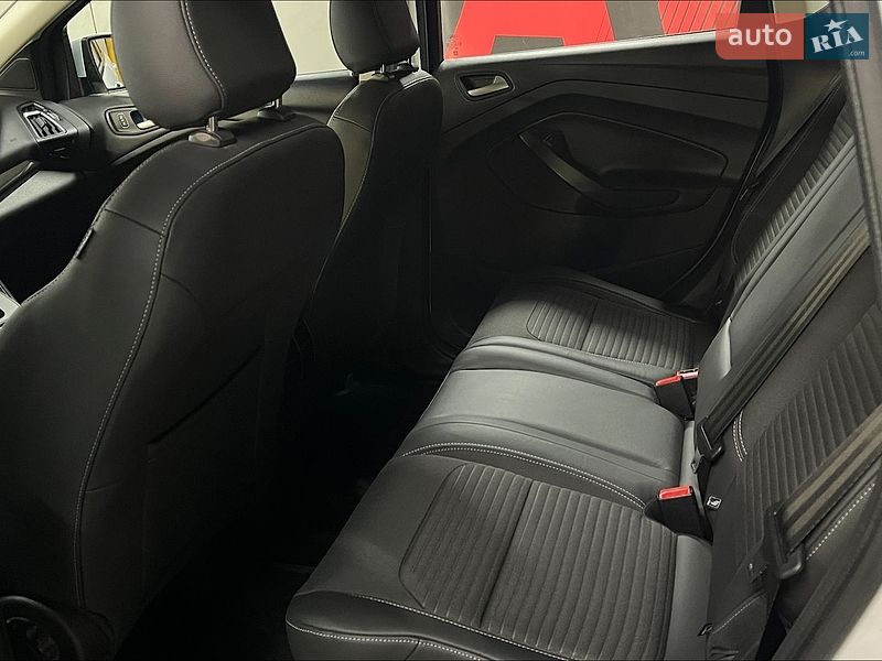 Внедорожник / Кроссовер Ford Kuga 2019 в Киеве