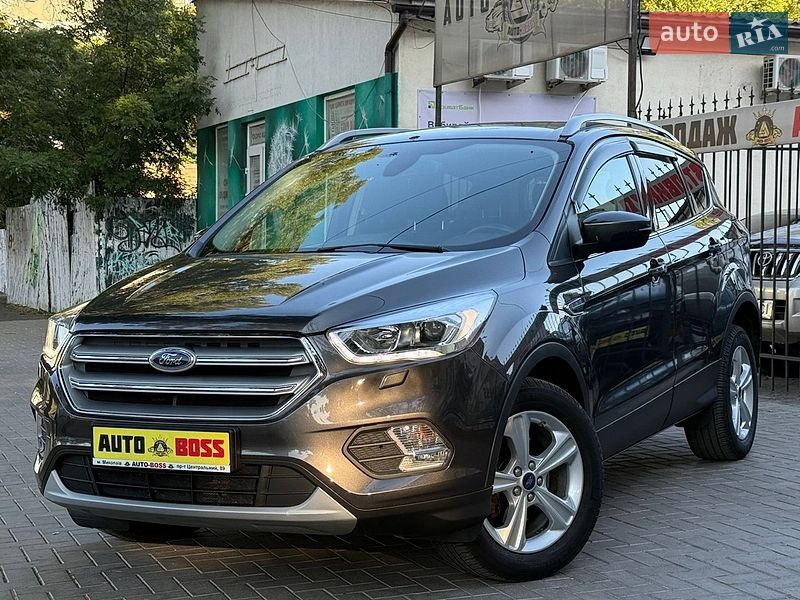 Внедорожник / Кроссовер Ford Kuga 2019 в Николаеве
