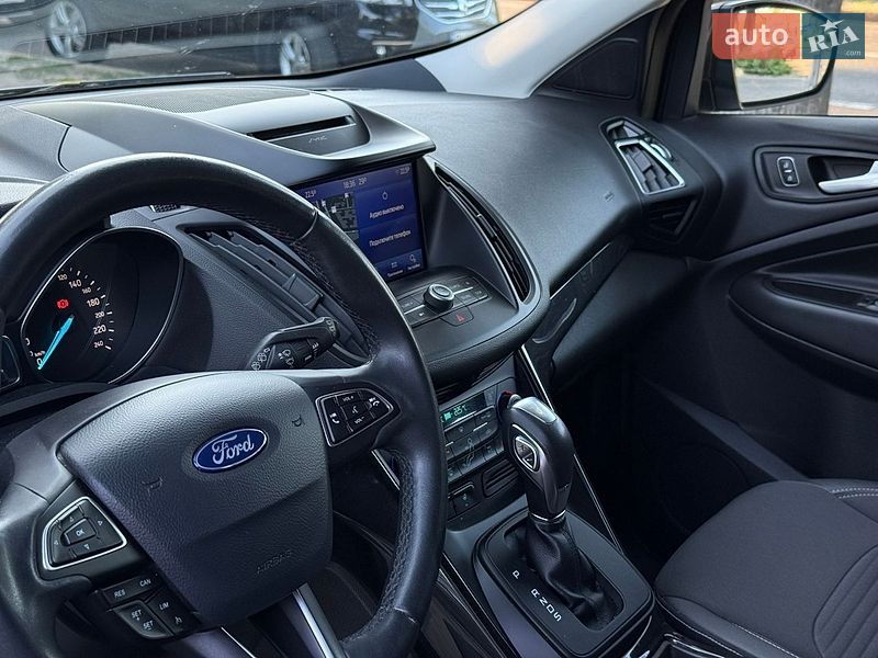 Внедорожник / Кроссовер Ford Kuga 2019 в Николаеве
