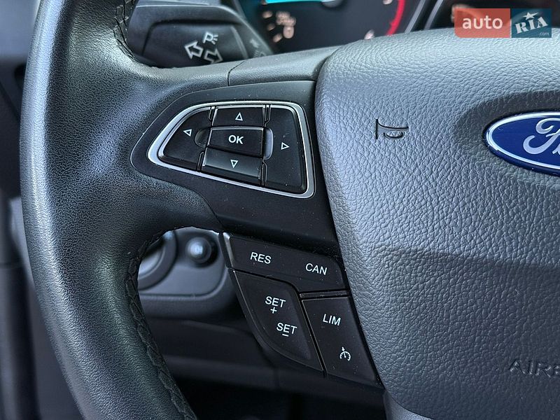 Внедорожник / Кроссовер Ford Kuga 2019 в Николаеве