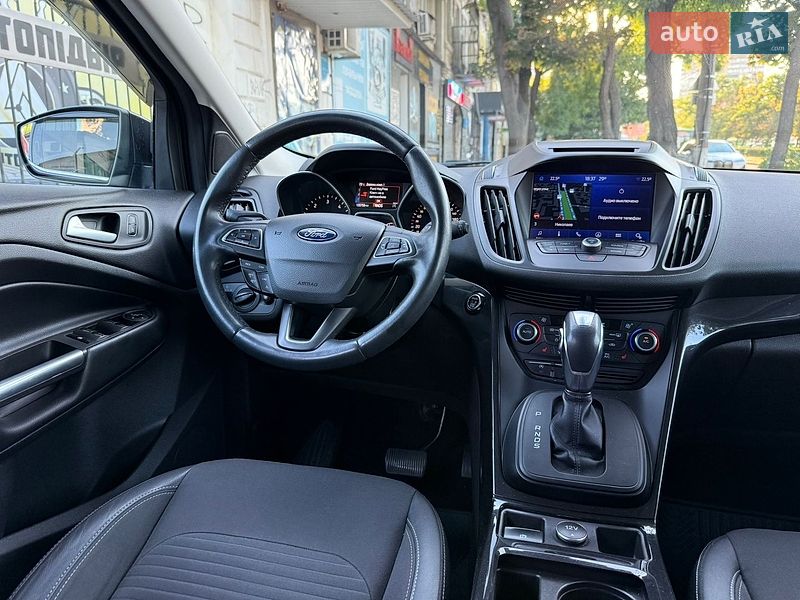Внедорожник / Кроссовер Ford Kuga 2019 в Николаеве