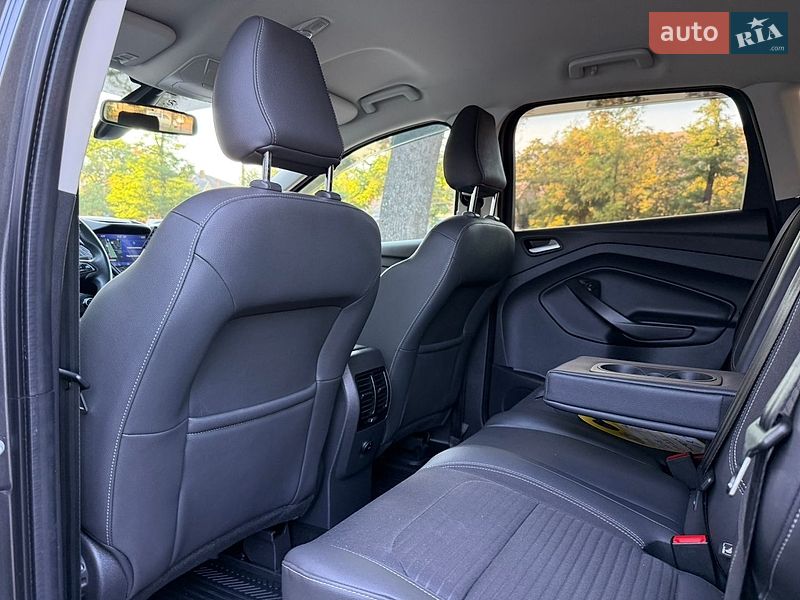 Внедорожник / Кроссовер Ford Kuga 2019 в Николаеве
