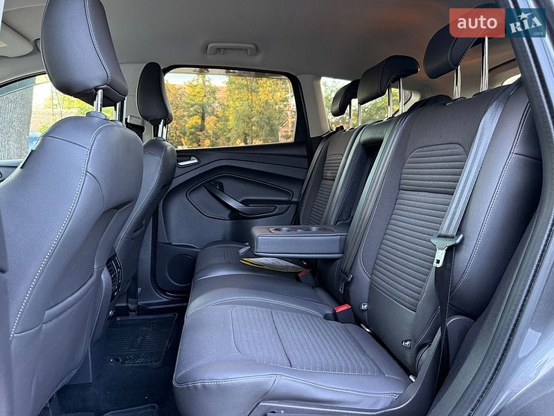 Внедорожник / Кроссовер Ford Kuga 2019 в Николаеве