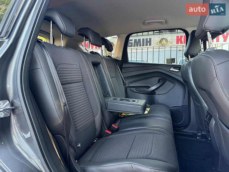 Внедорожник / Кроссовер Ford Kuga 2019 в Николаеве