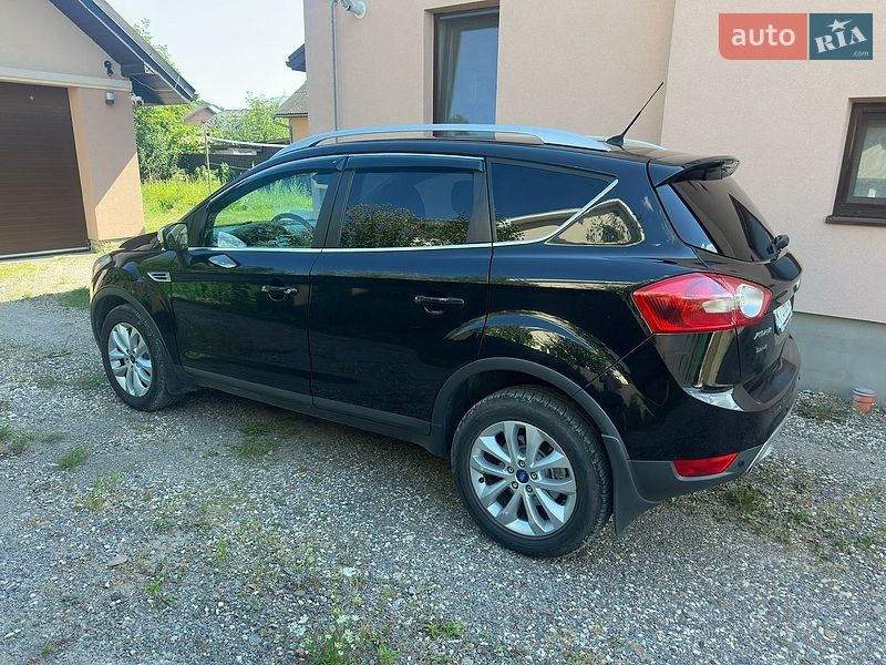 Позашляховик / Кросовер Ford Kuga 2011 в Івано-Франківську